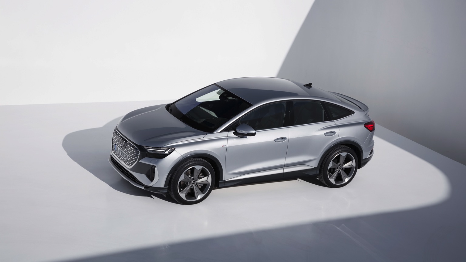 Vehicle Feature Picture