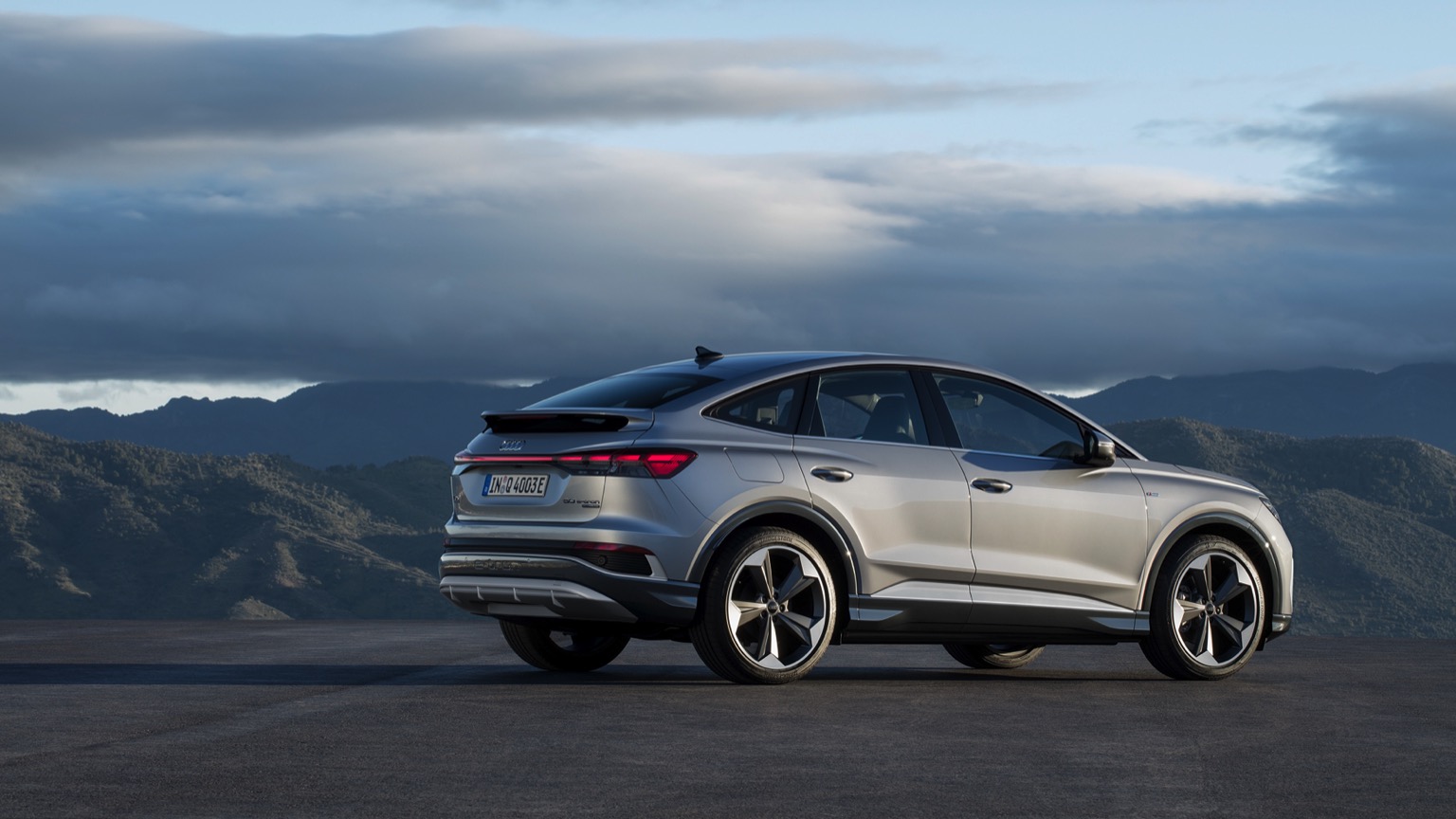 Vehicle Feature Picture