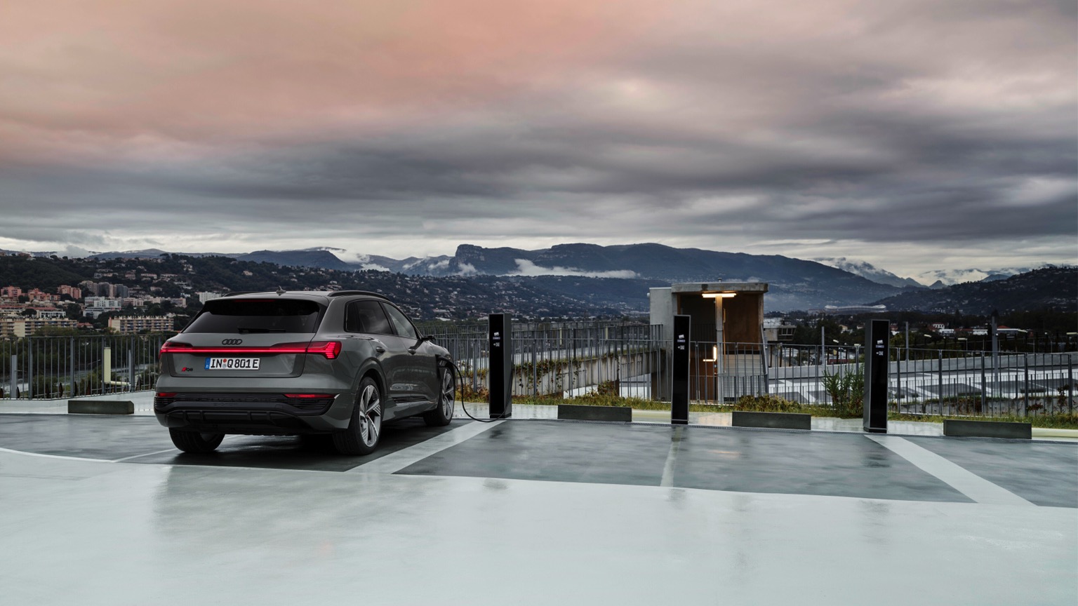 Vehicle Feature Picture