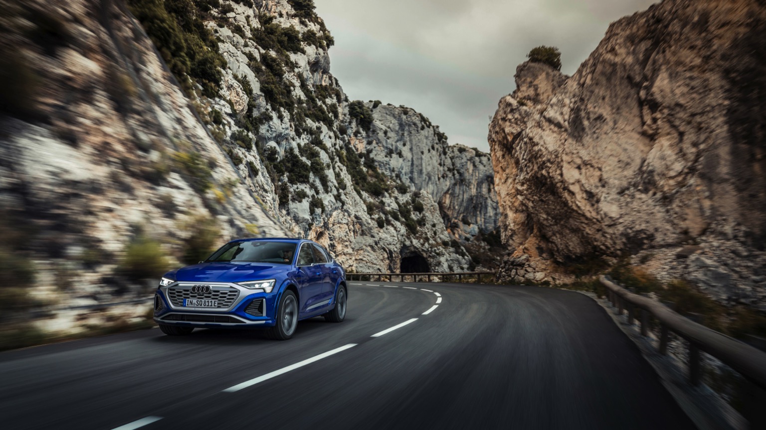 Vehicle Feature Picture