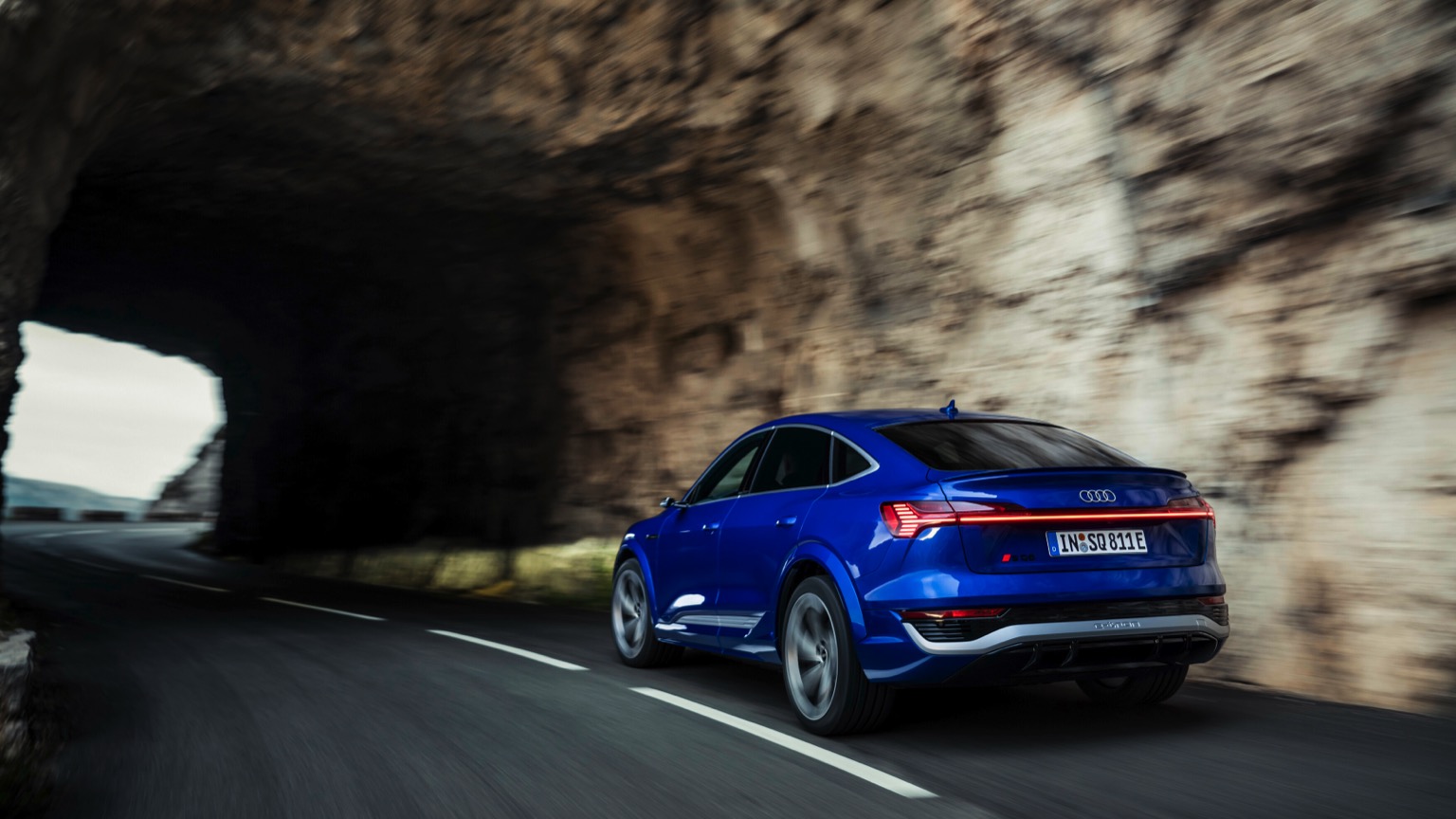 Vehicle Feature Picture