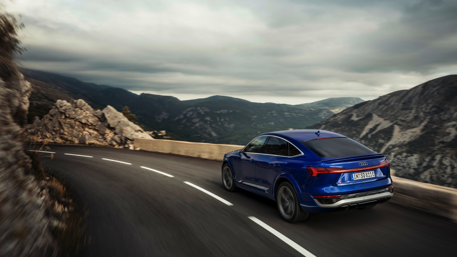 Vehicle Feature Picture