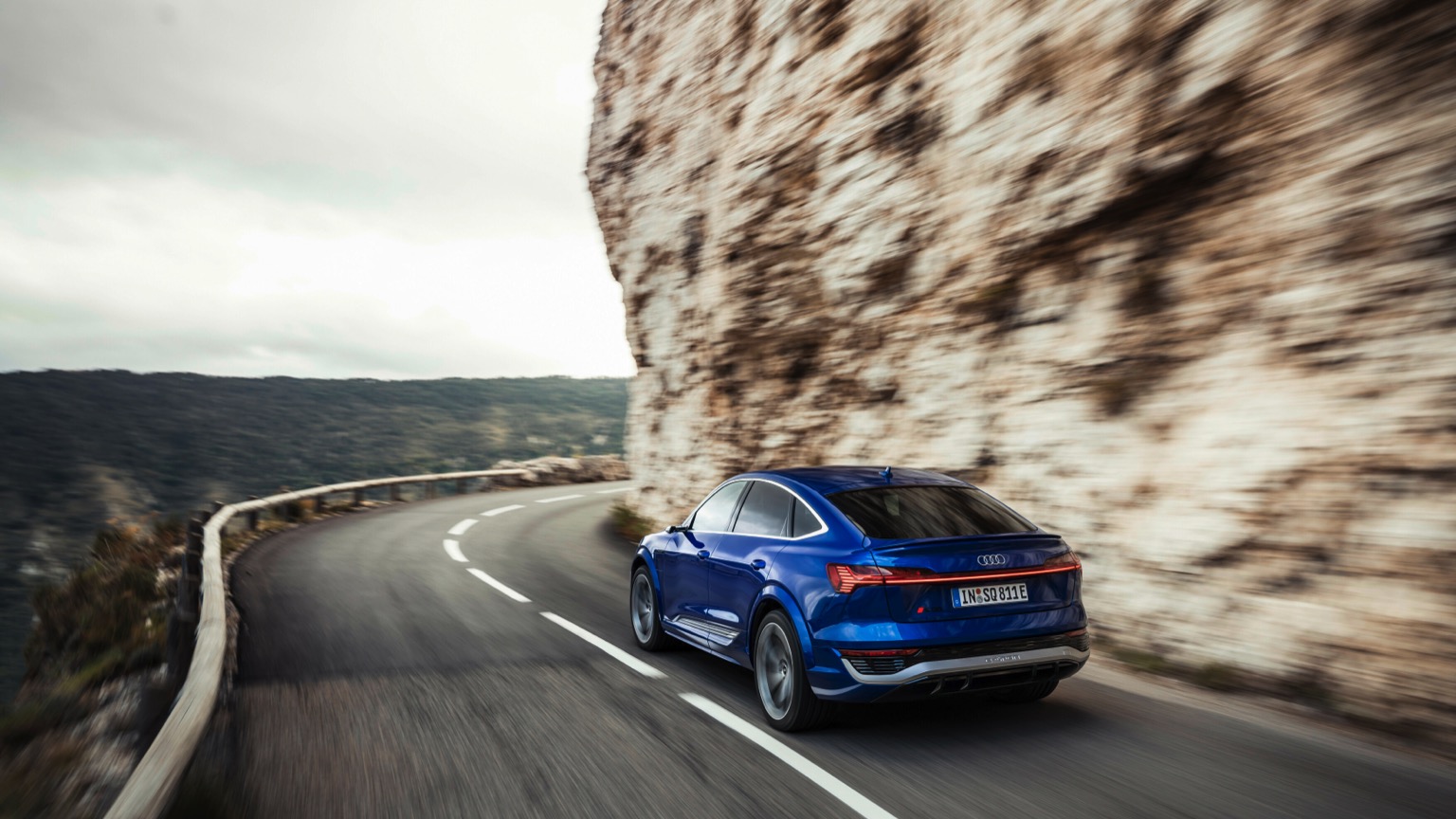 Vehicle Feature Picture