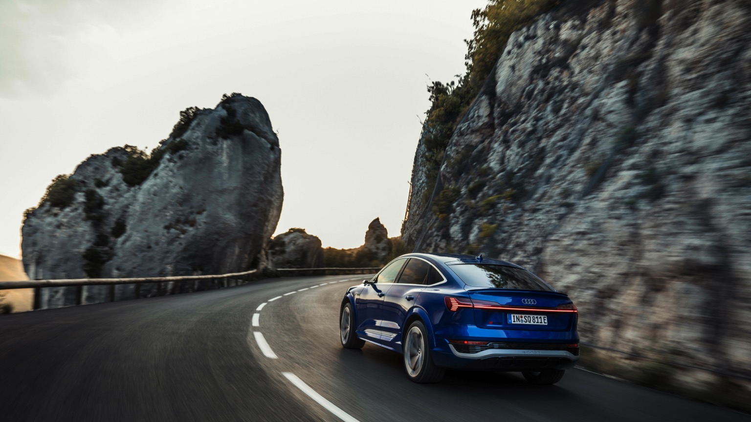 Vehicle Feature Picture