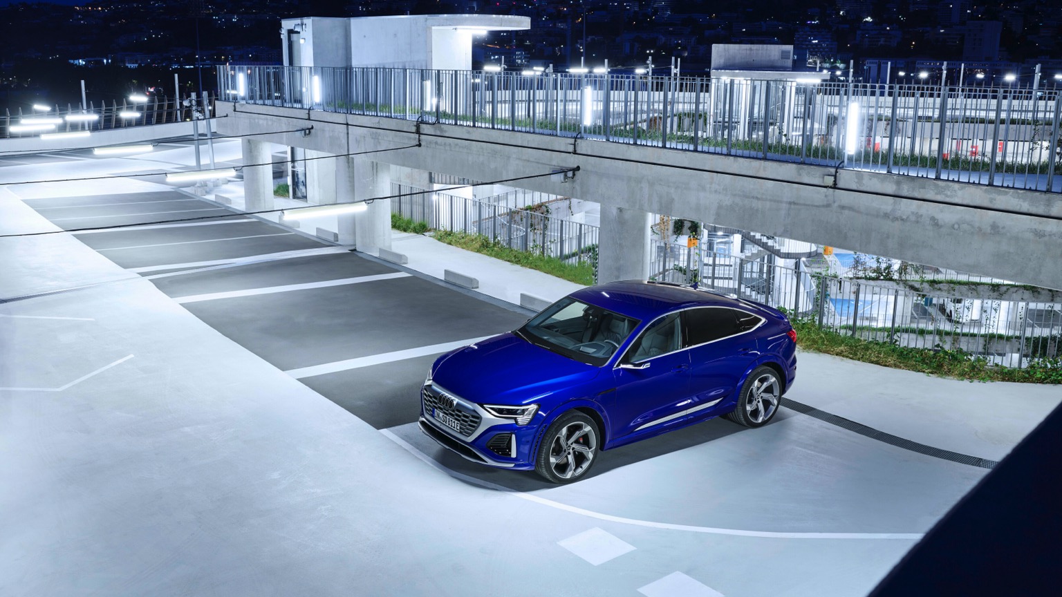 Vehicle Feature Picture