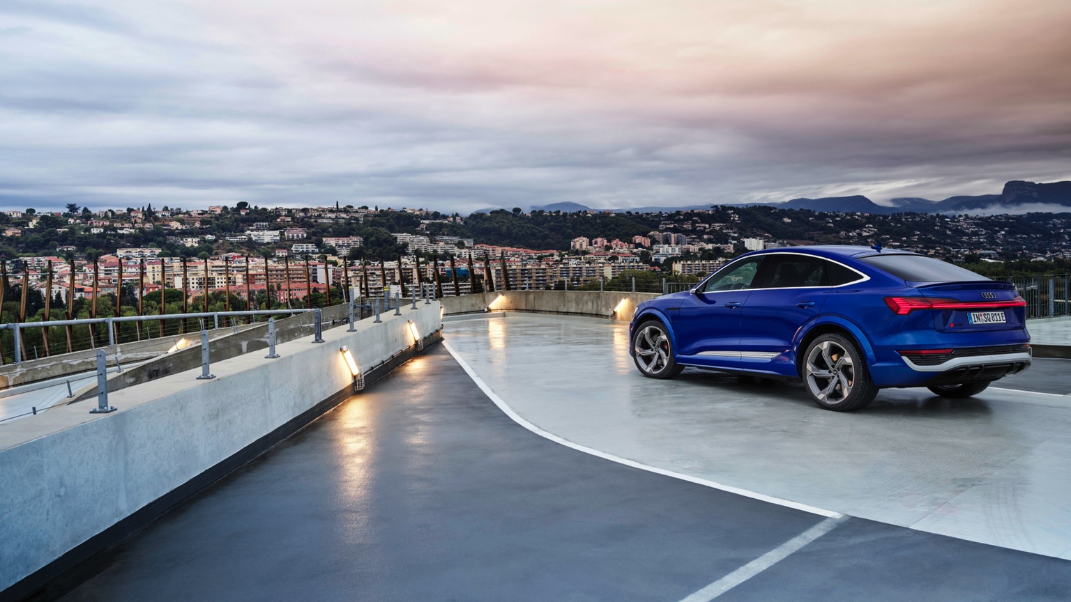 Vehicle Feature Picture