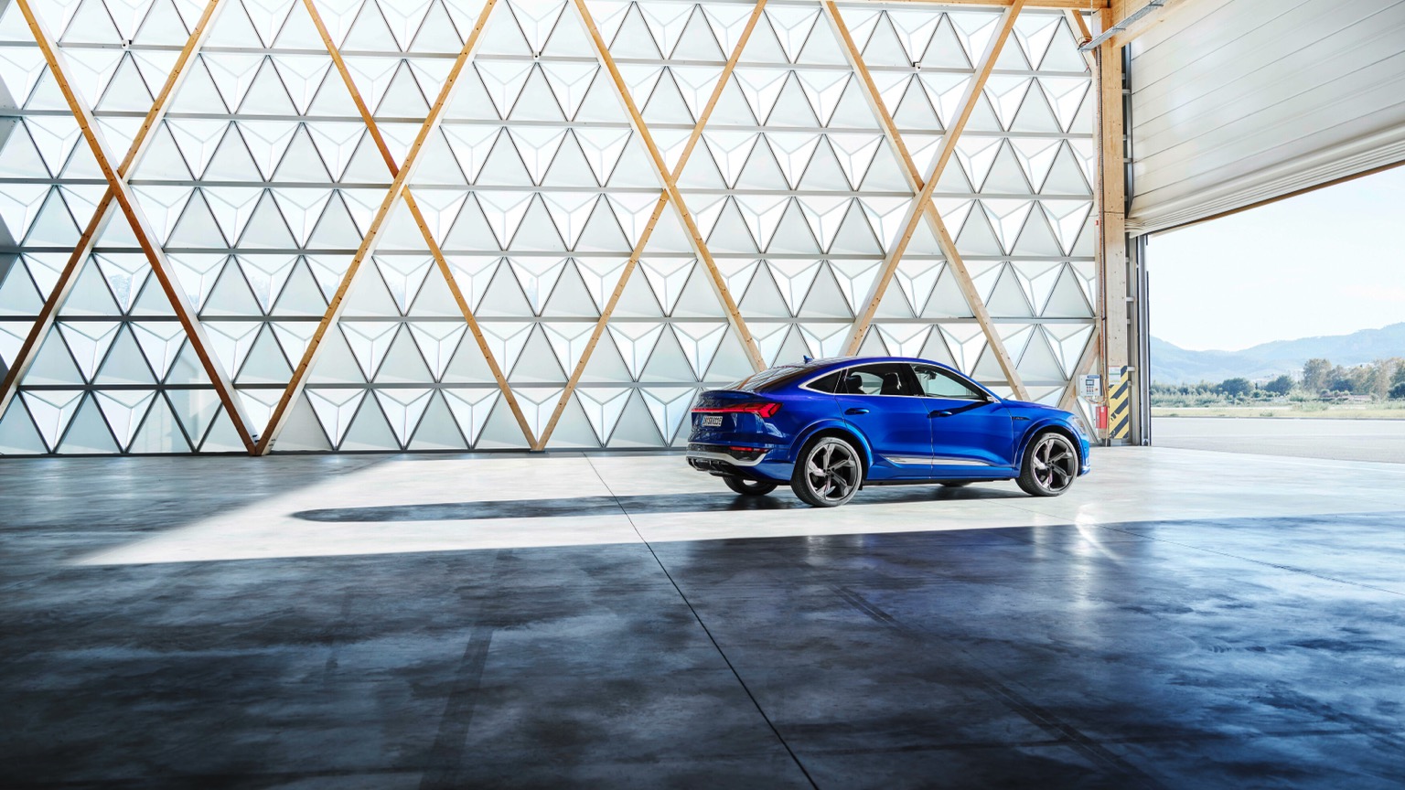 Vehicle Feature Picture