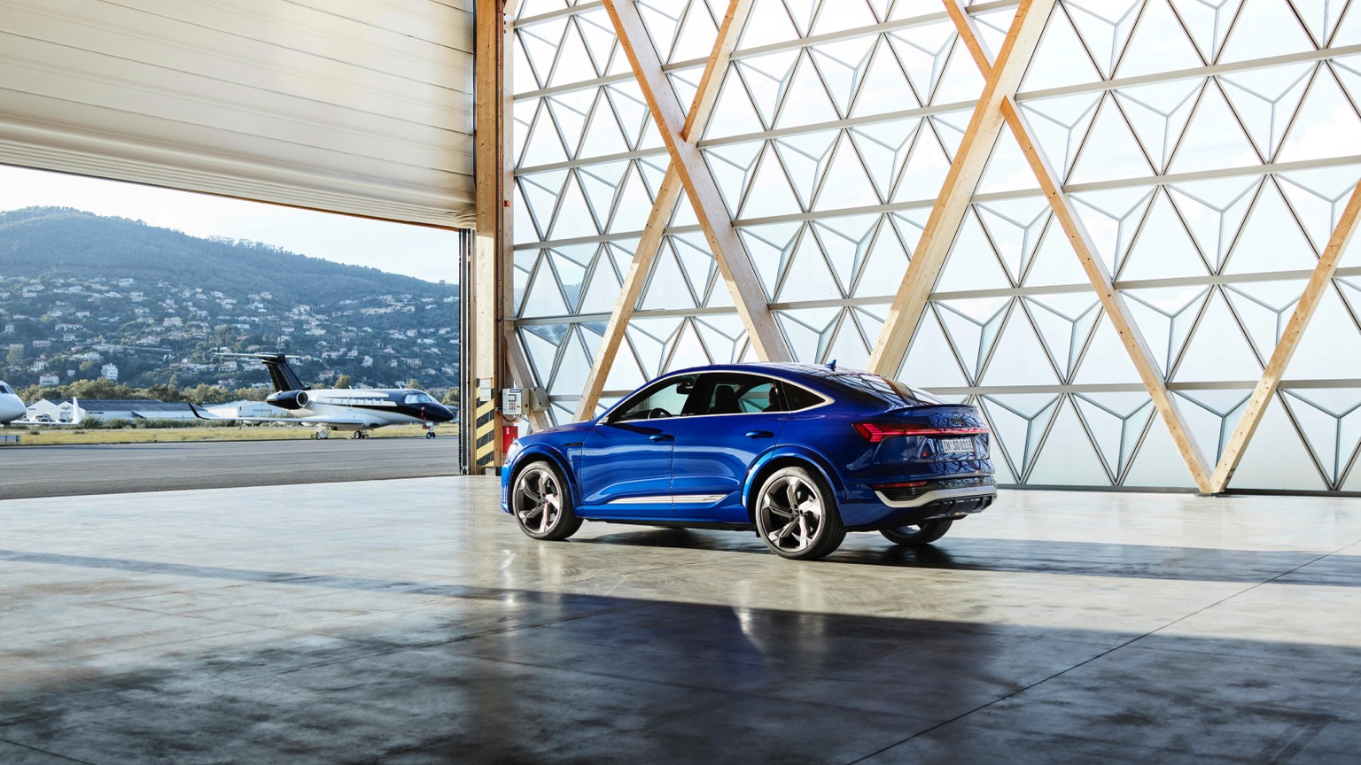 Vehicle Feature Picture