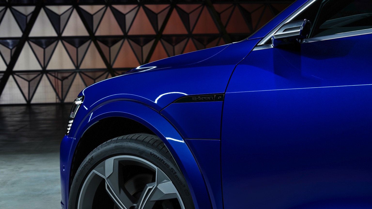 Vehicle Feature Picture