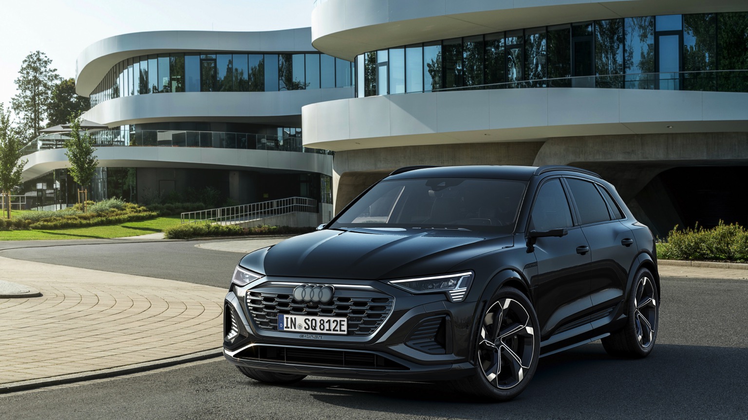 Vehicle Feature Picture