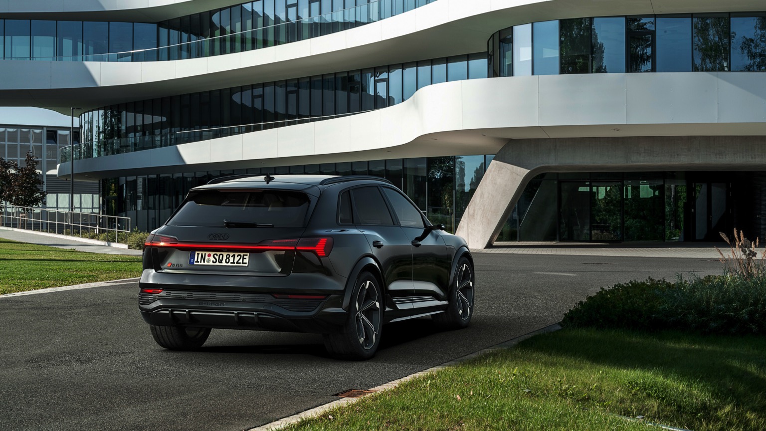 Vehicle Feature Picture