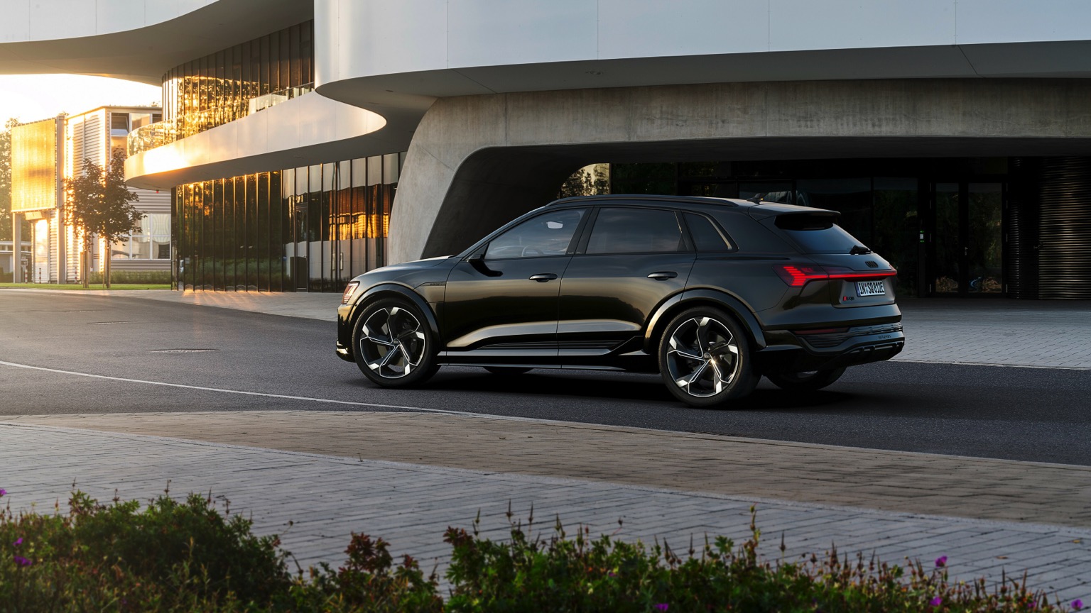 Vehicle Feature Picture