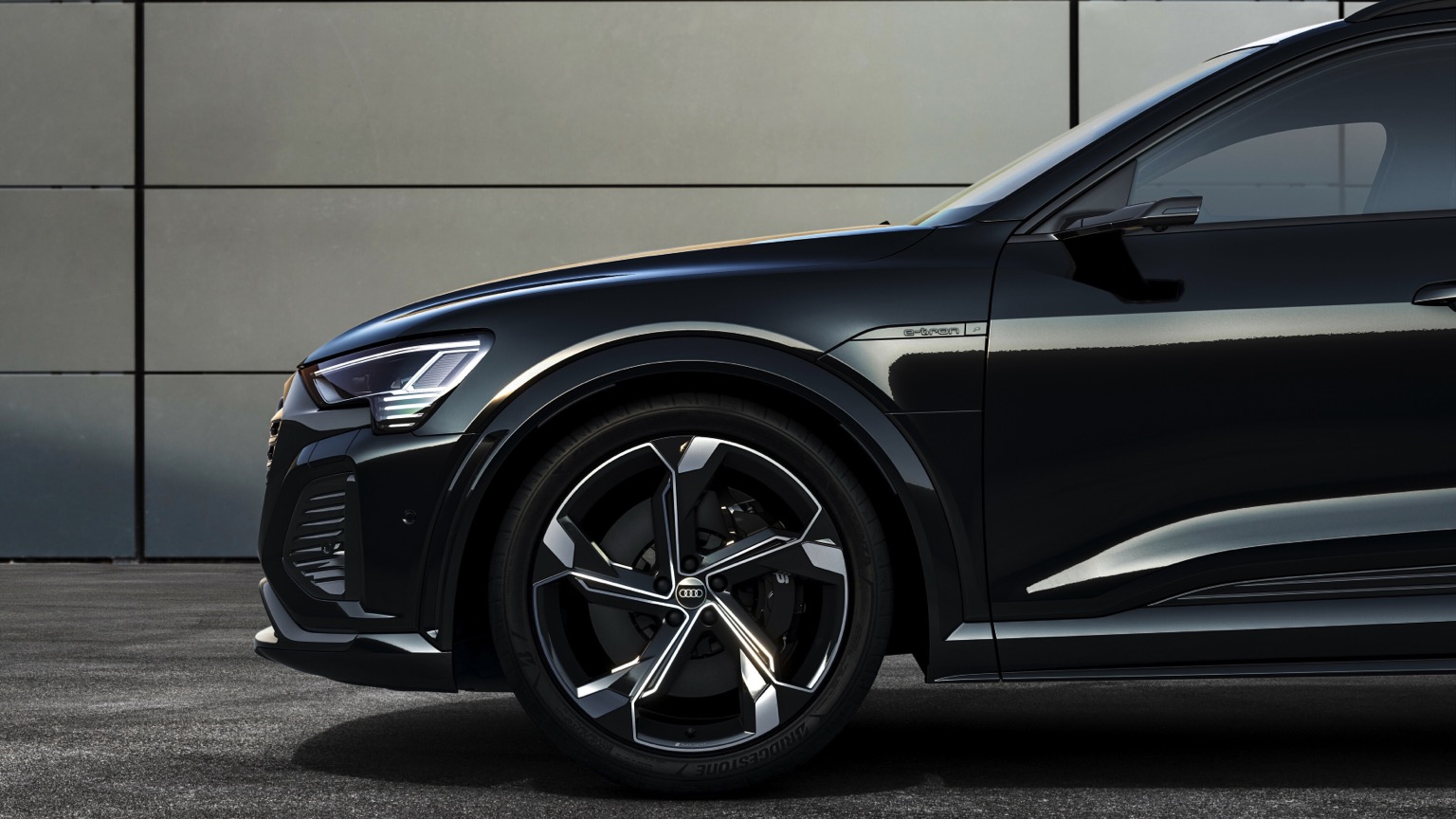 Vehicle Feature Picture