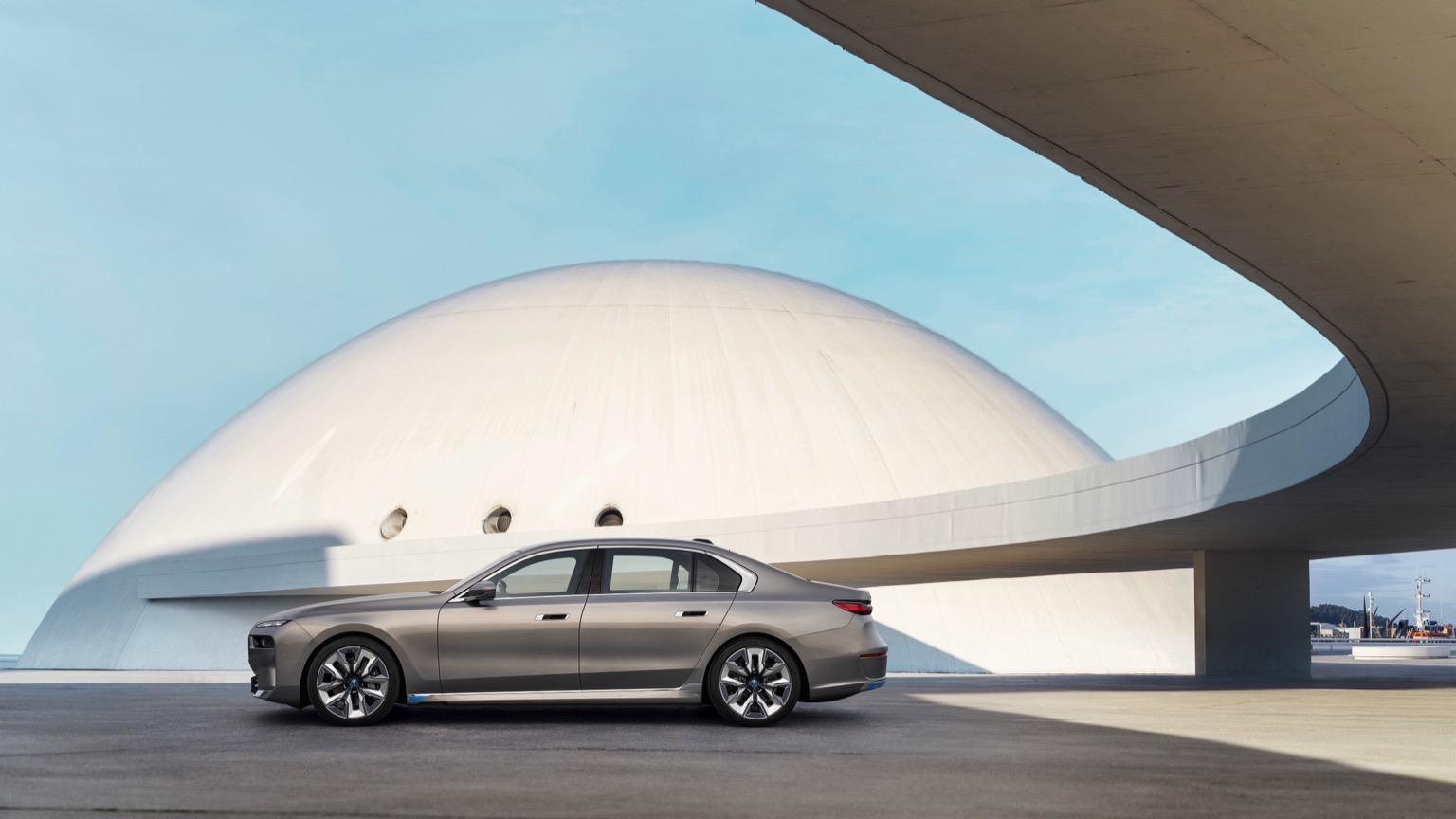 Vehicle Feature Picture