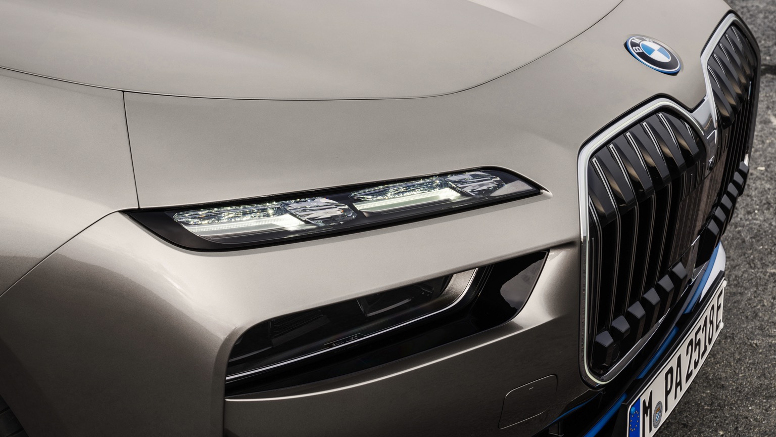 Vehicle Feature Picture