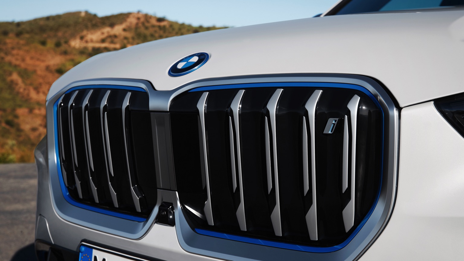 Vehicle Feature Picture