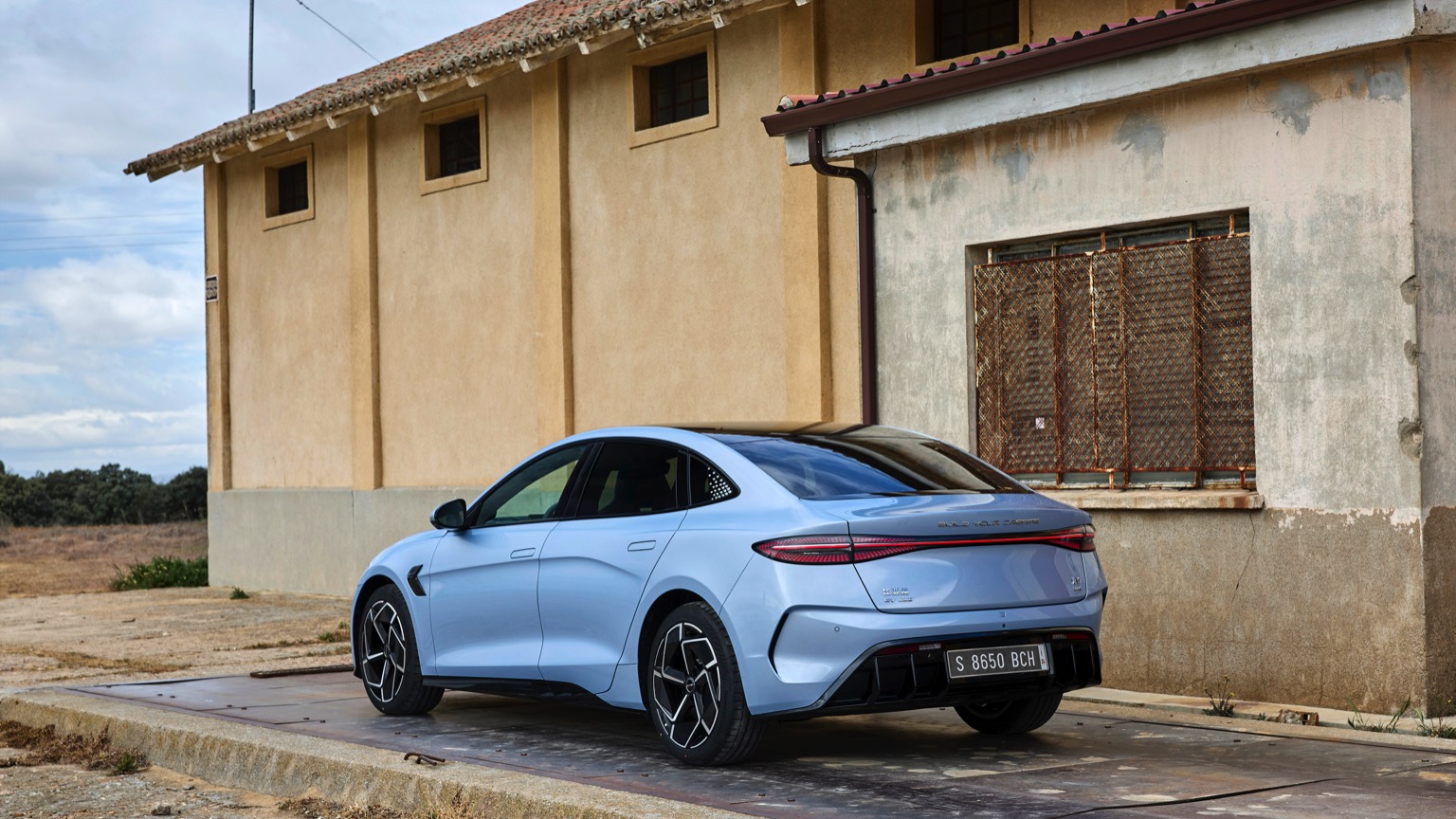 Vehicle Feature Picture