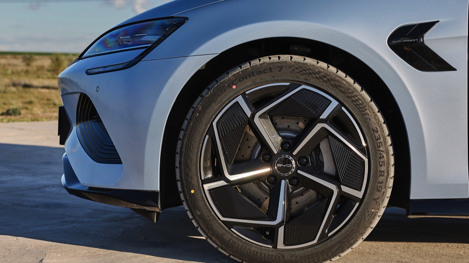 Vehicle Feature Picture