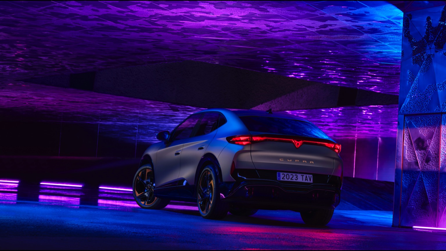 Vehicle Feature Picture