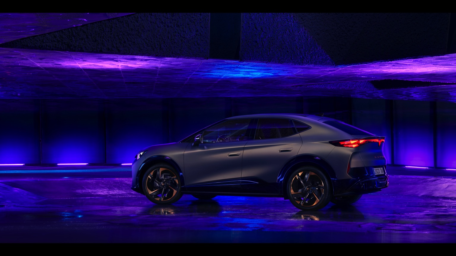 Vehicle Feature Picture