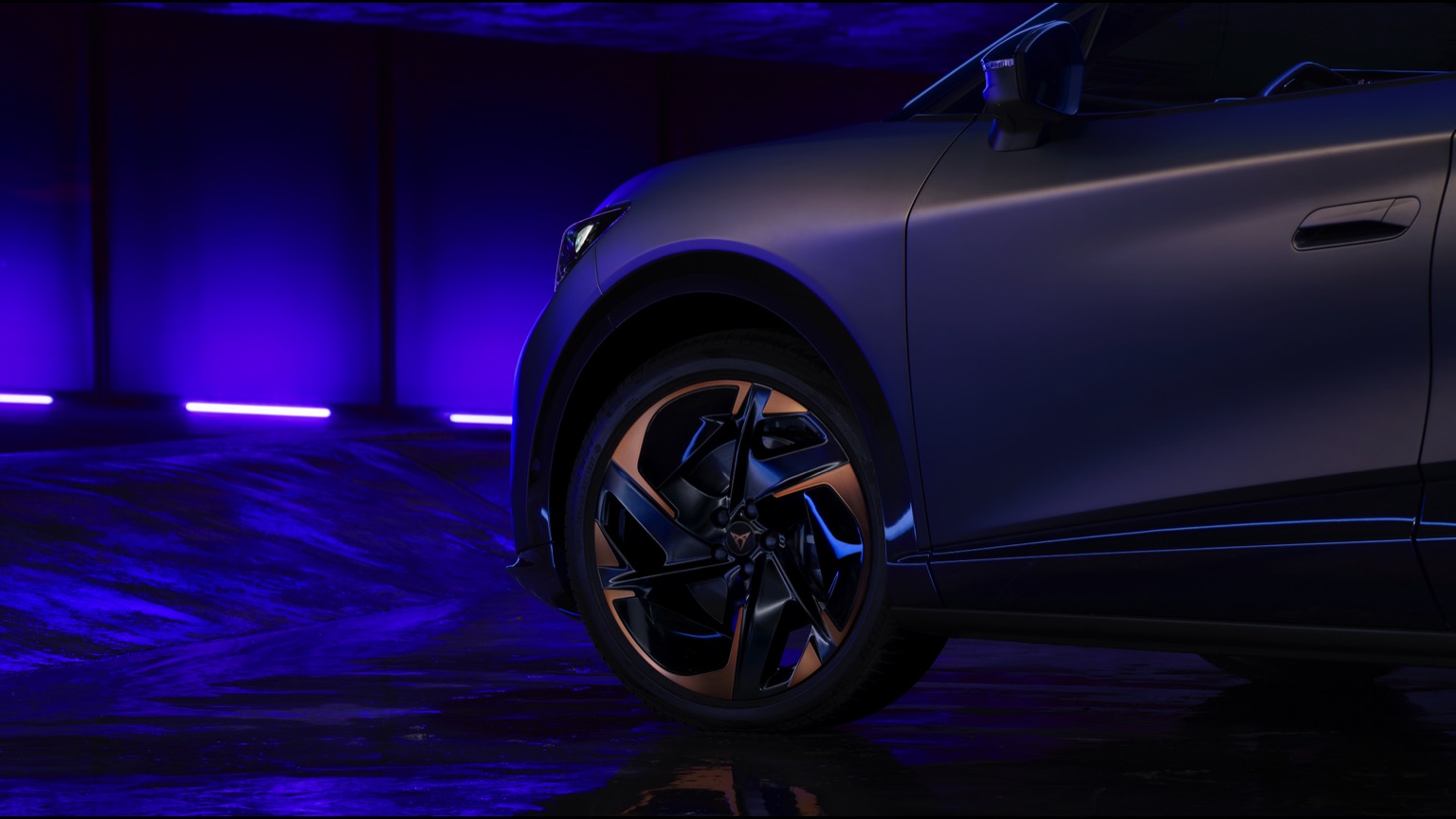 Vehicle Feature Picture