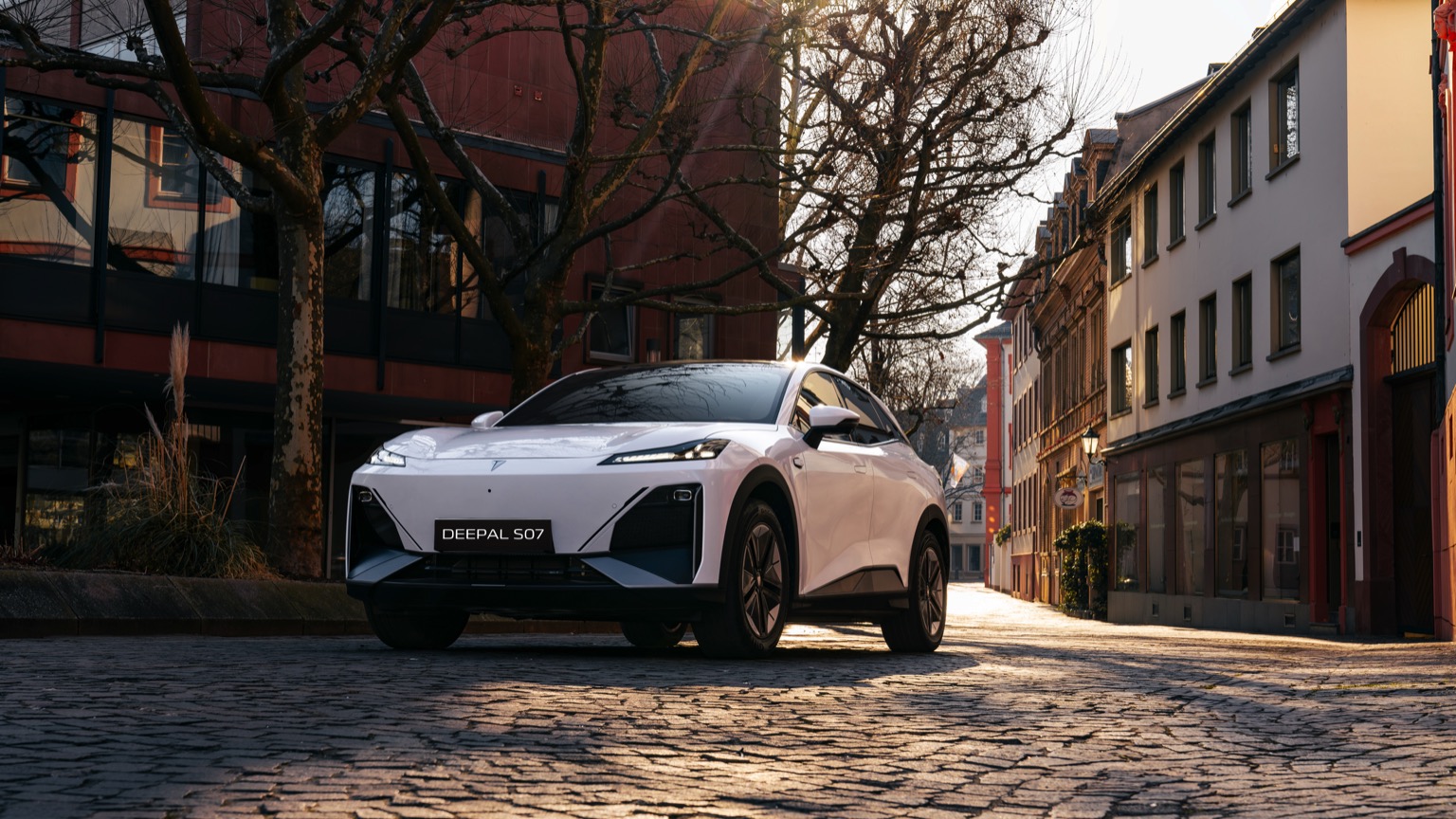 Vehicle Feature Picture