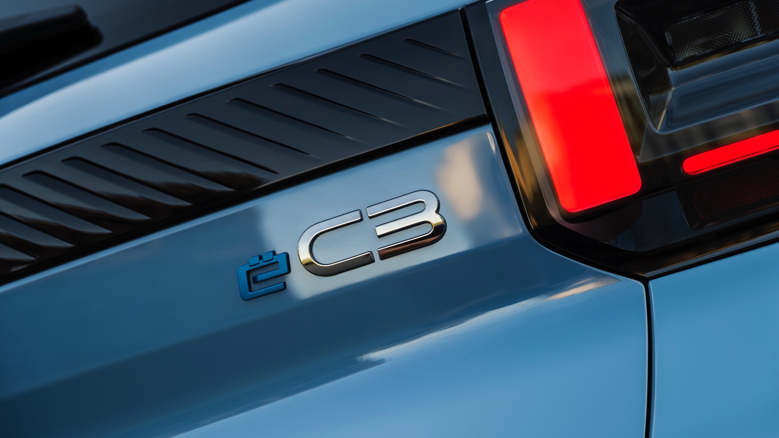 Vehicle Feature Picture