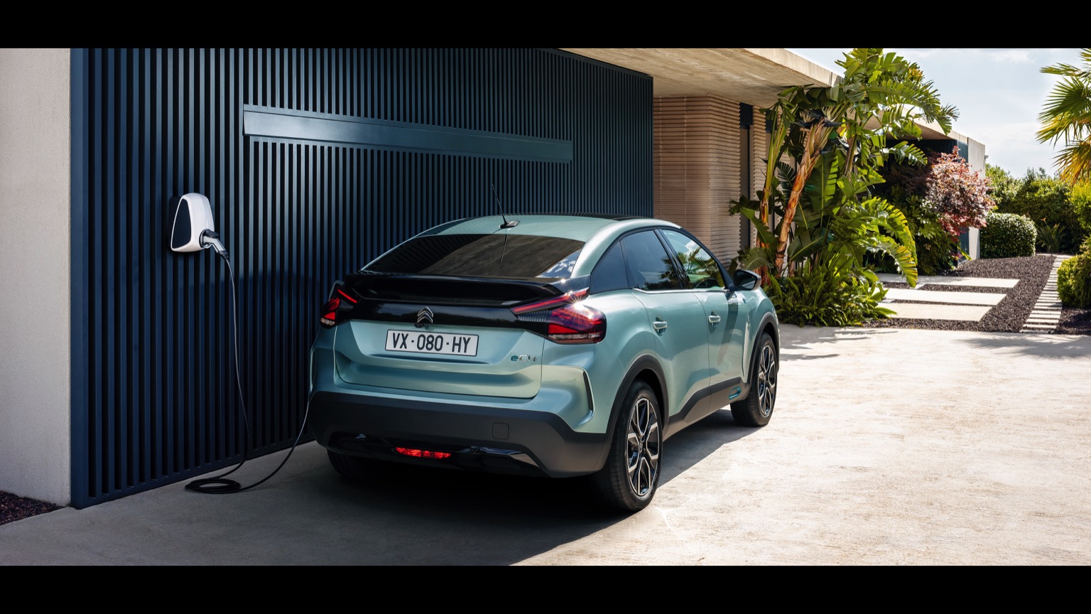 Vehicle Feature Picture