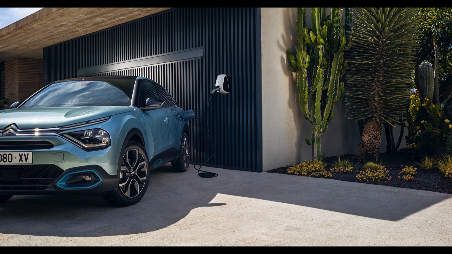 Vehicle Feature Picture