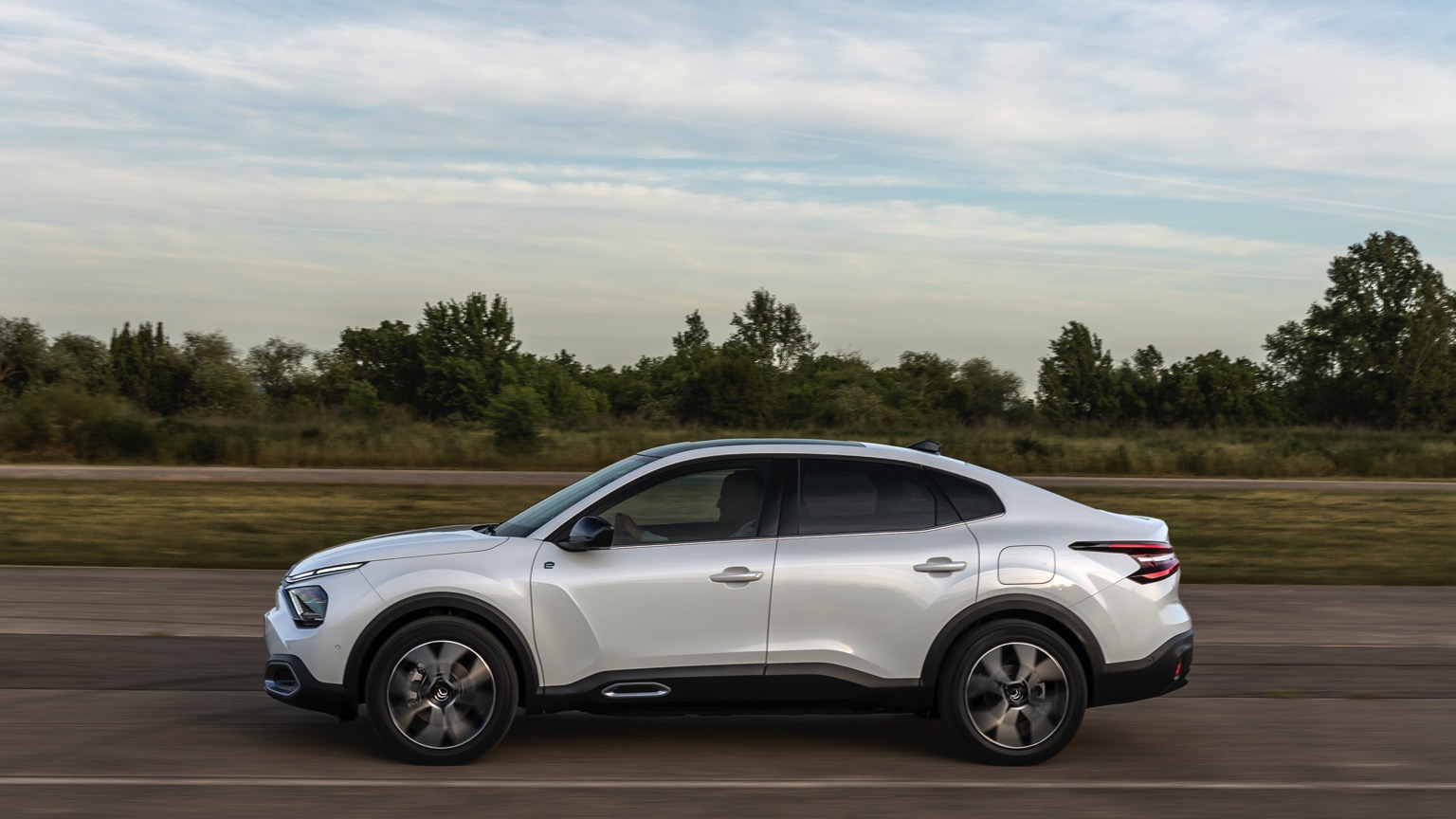 Vehicle Feature Picture