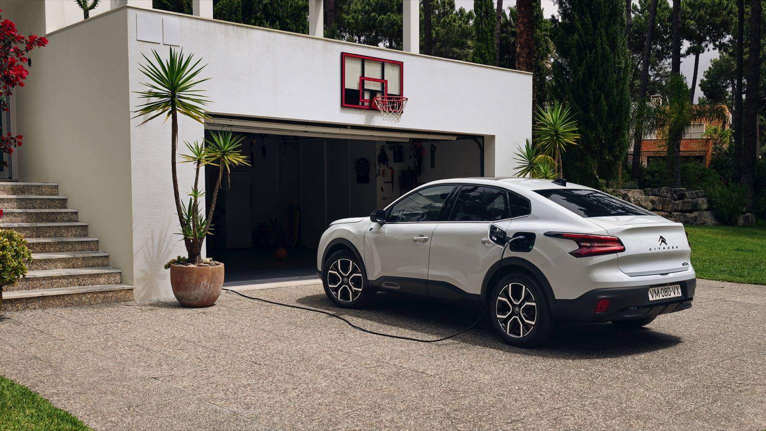 Vehicle Feature Picture