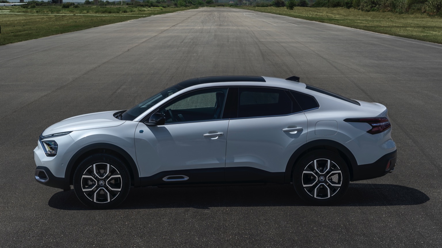 Vehicle Feature Picture