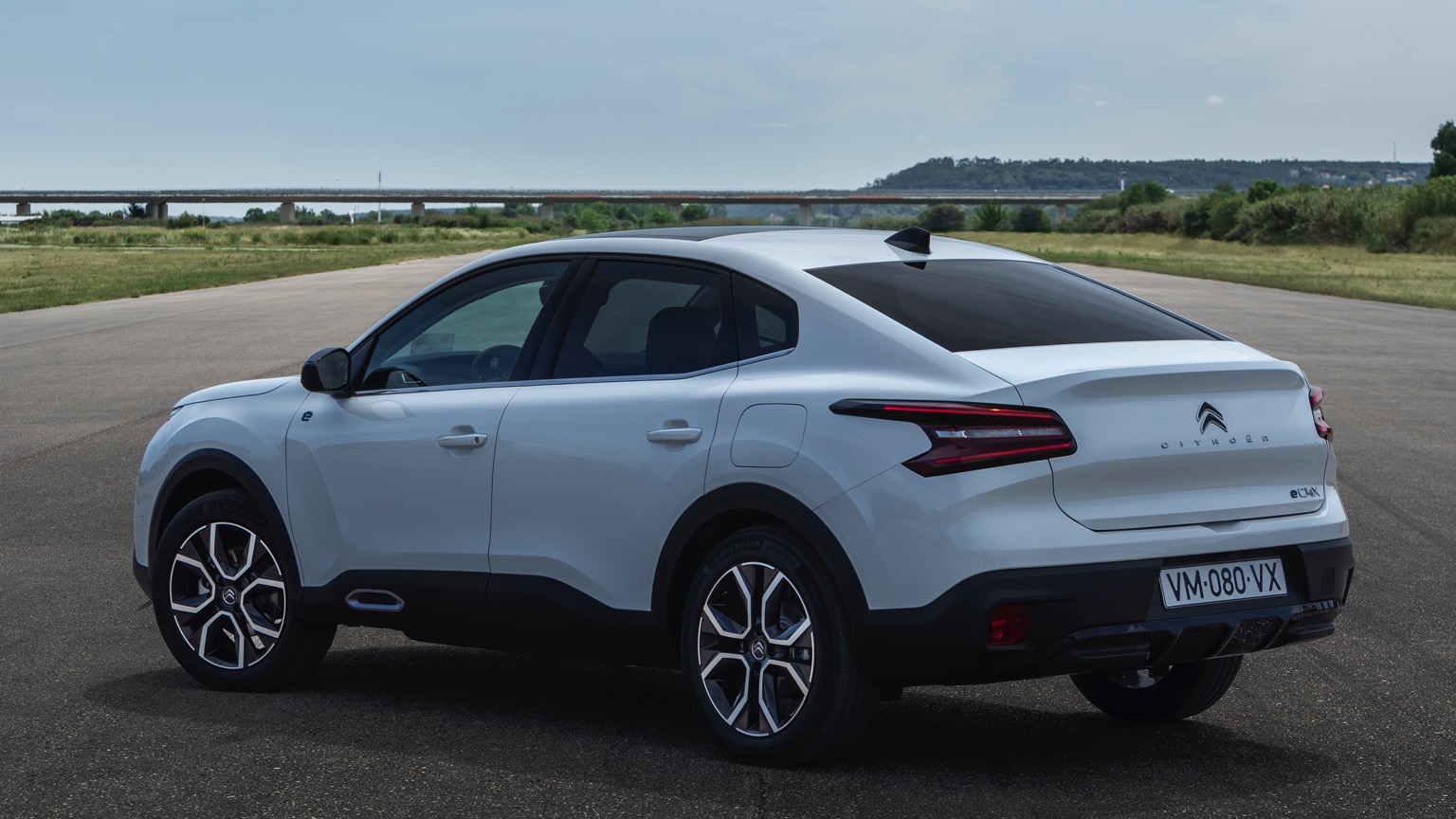 Vehicle Feature Picture