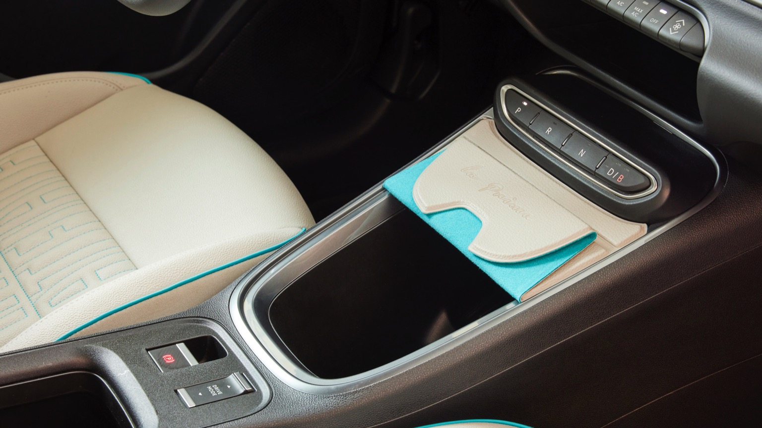 Vehicle Feature Picture