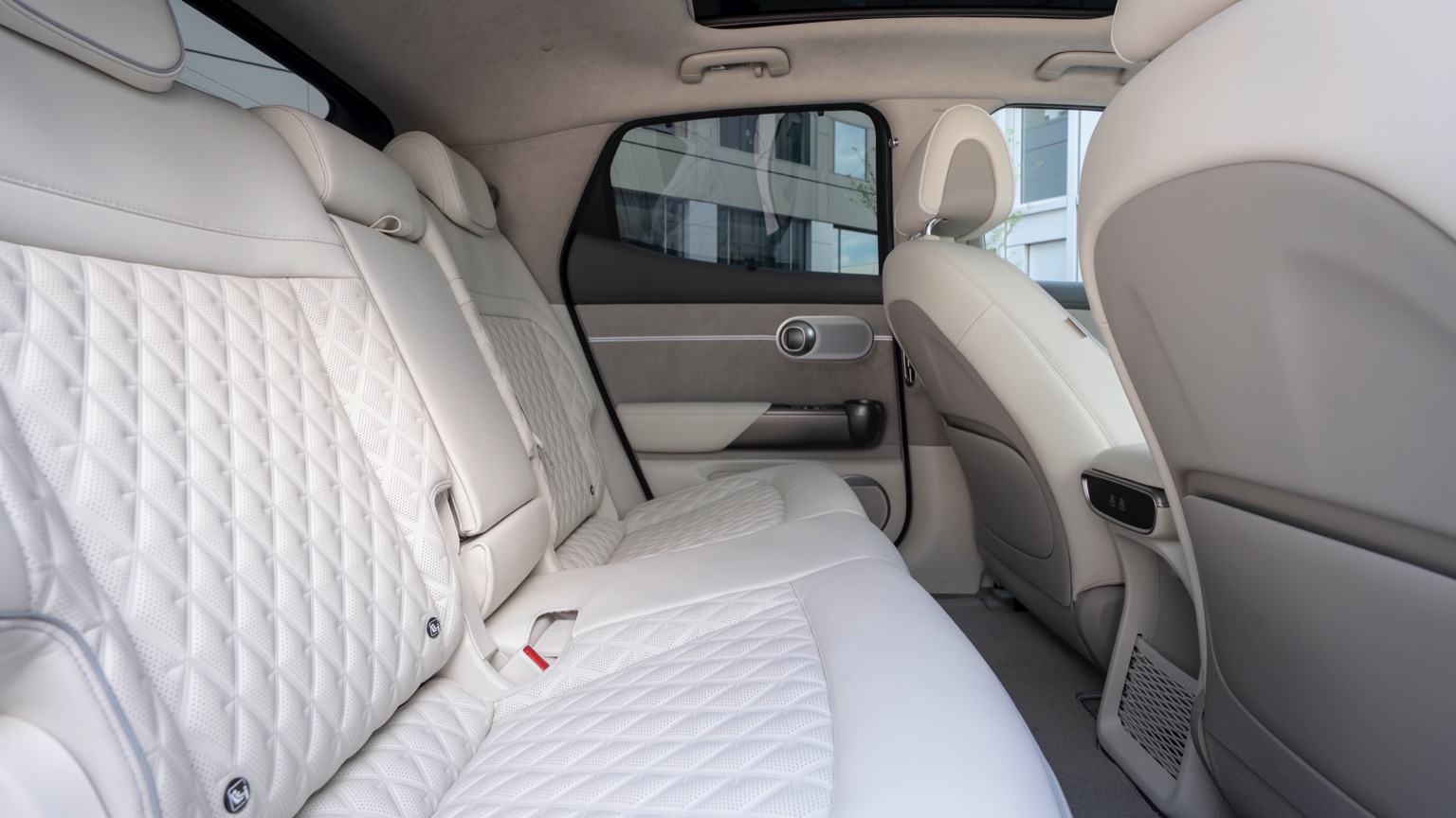 Vehicle Feature Picture