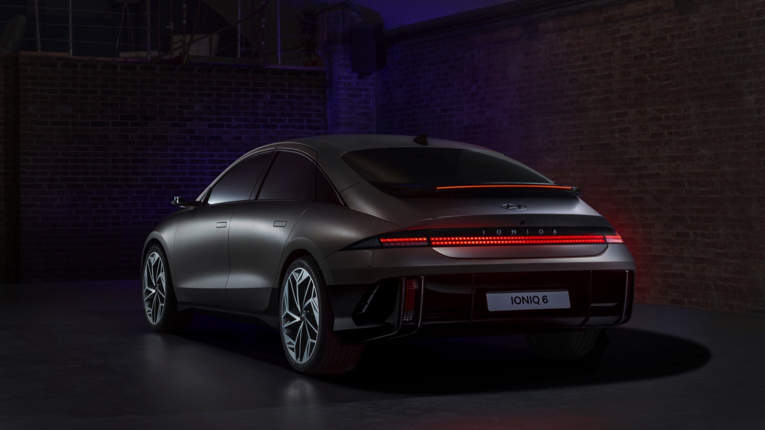 Vehicle Feature Picture