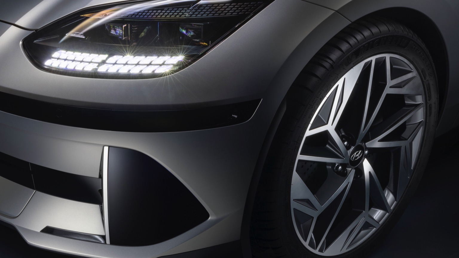 Vehicle Feature Picture