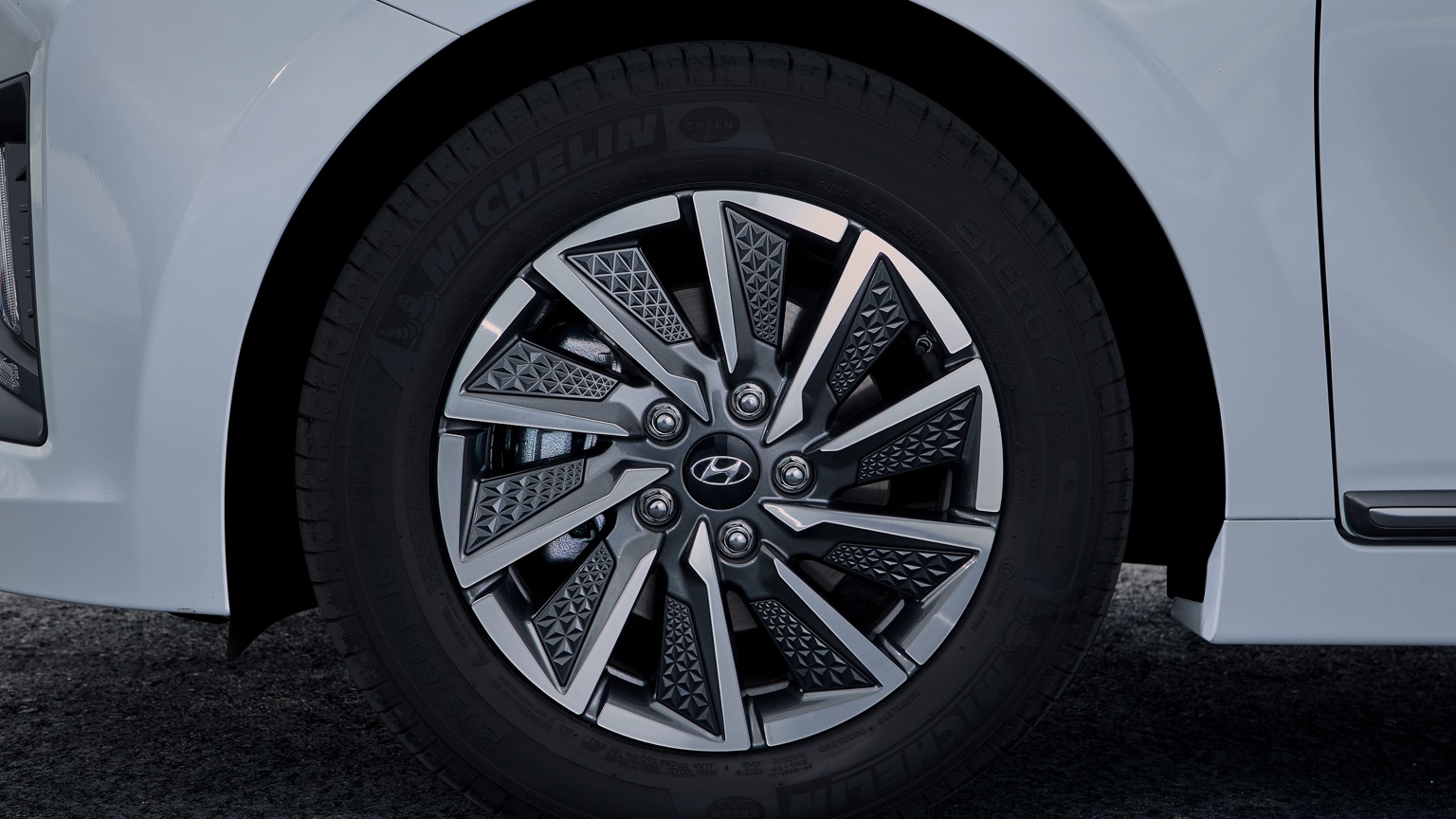 Vehicle Feature Picture