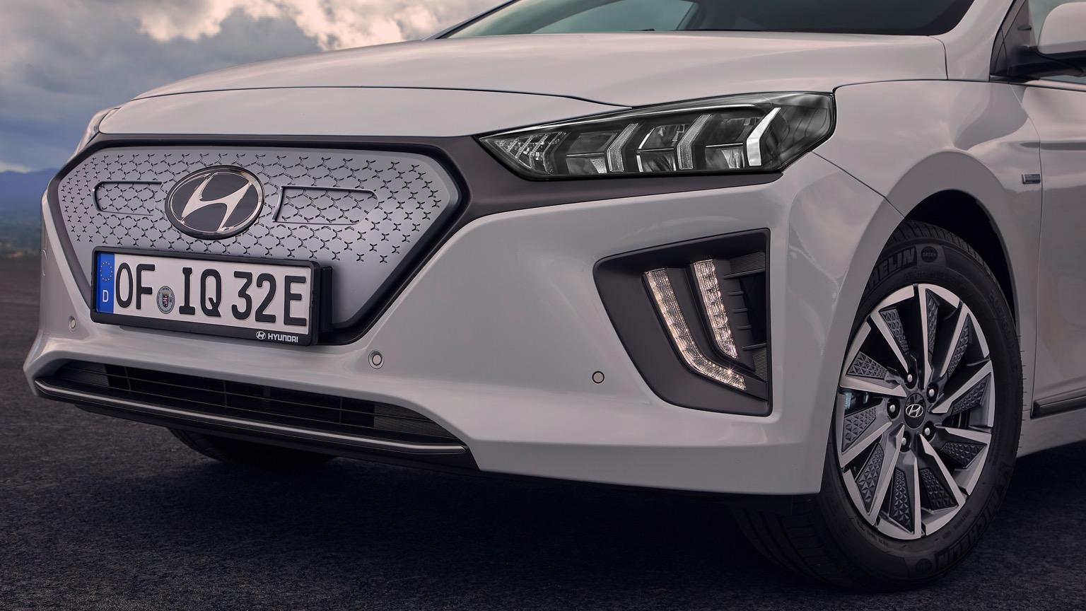 Vehicle Feature Picture