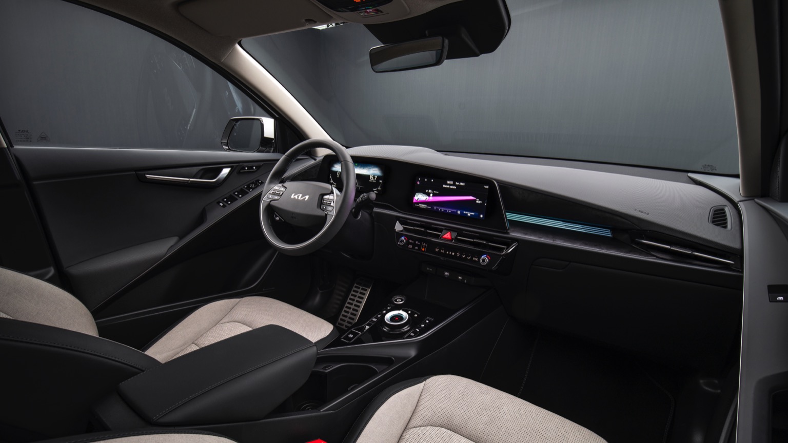 Vehicle Feature Picture