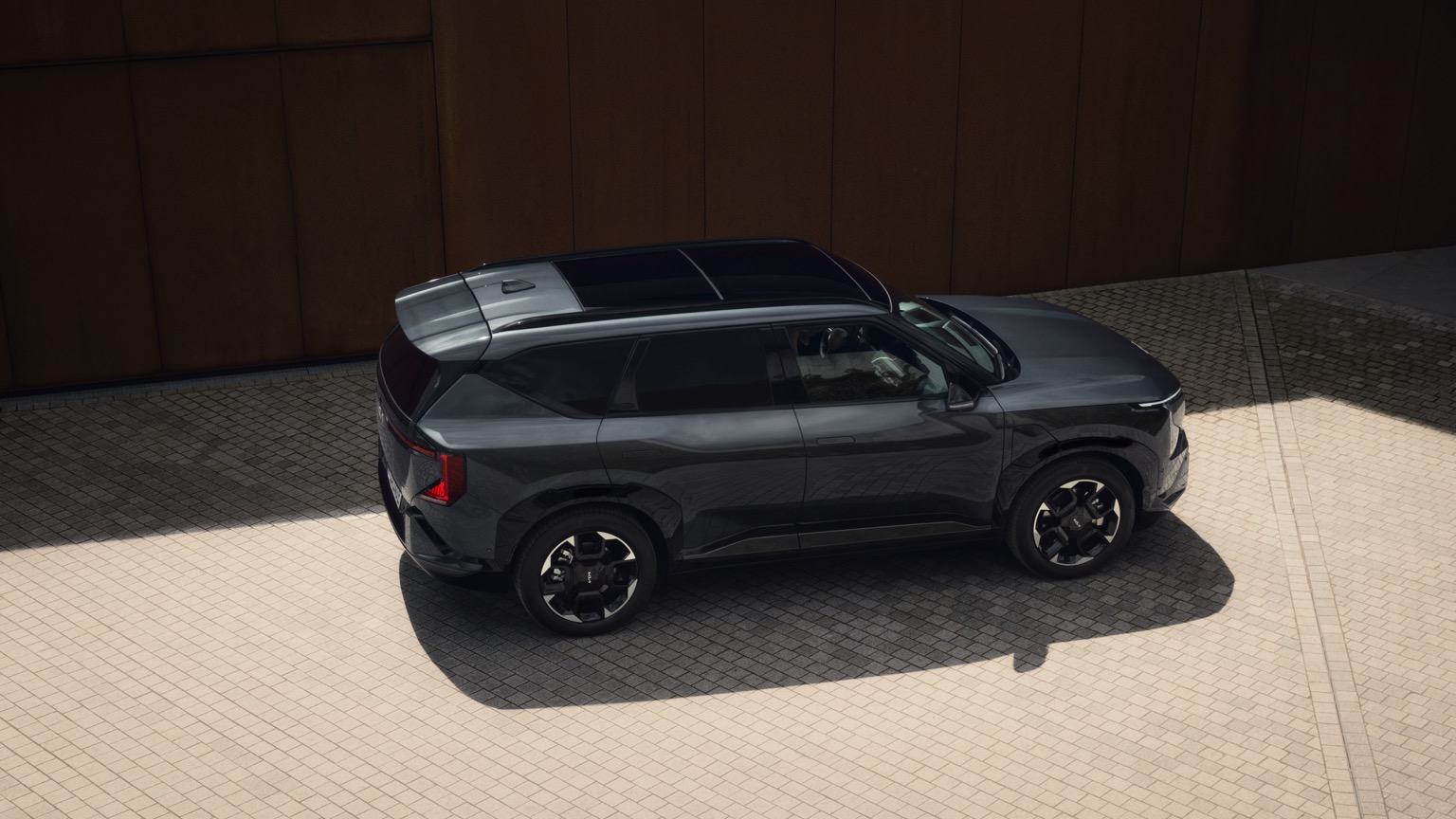 Vehicle Feature Picture