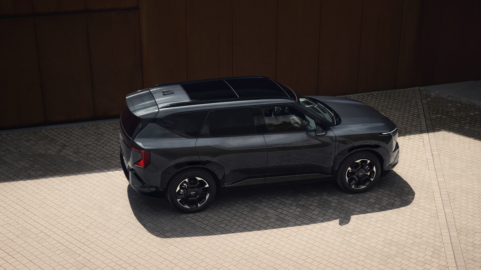 Vehicle Feature Picture