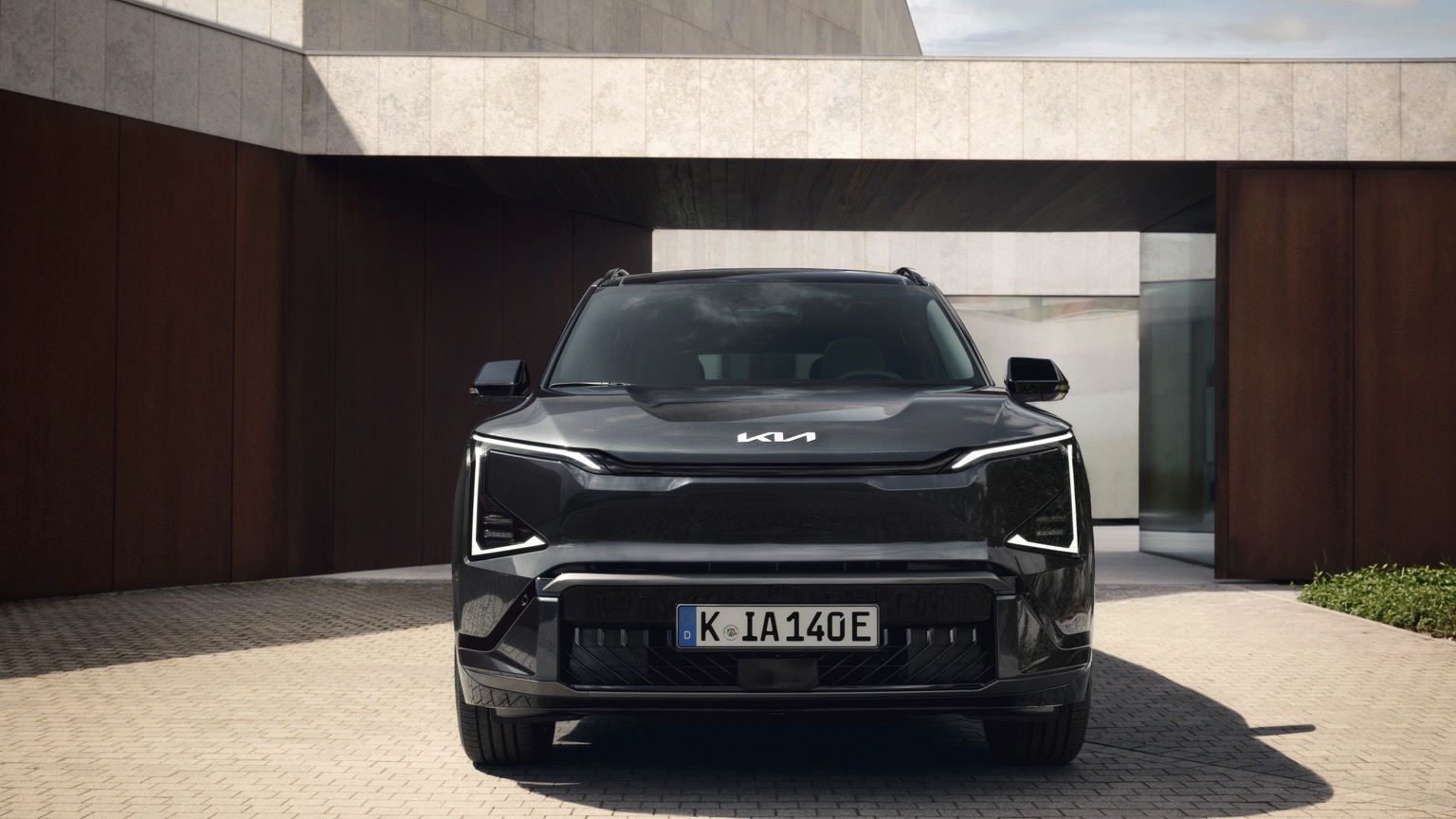 Vehicle Feature Picture