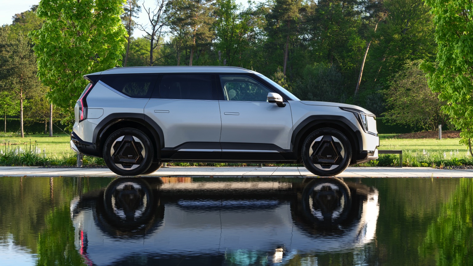 Vehicle Feature Picture