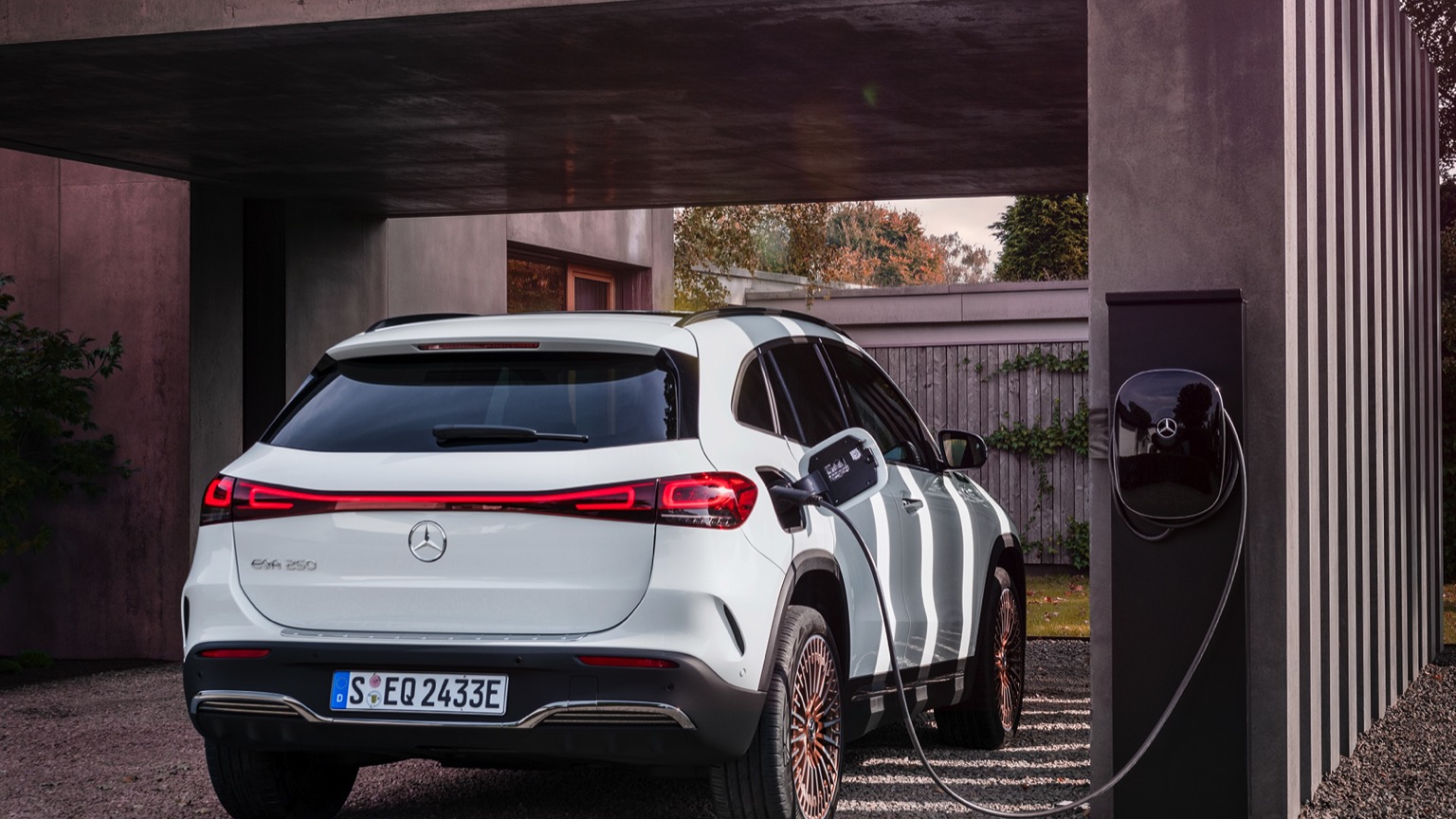 Vehicle Feature Picture