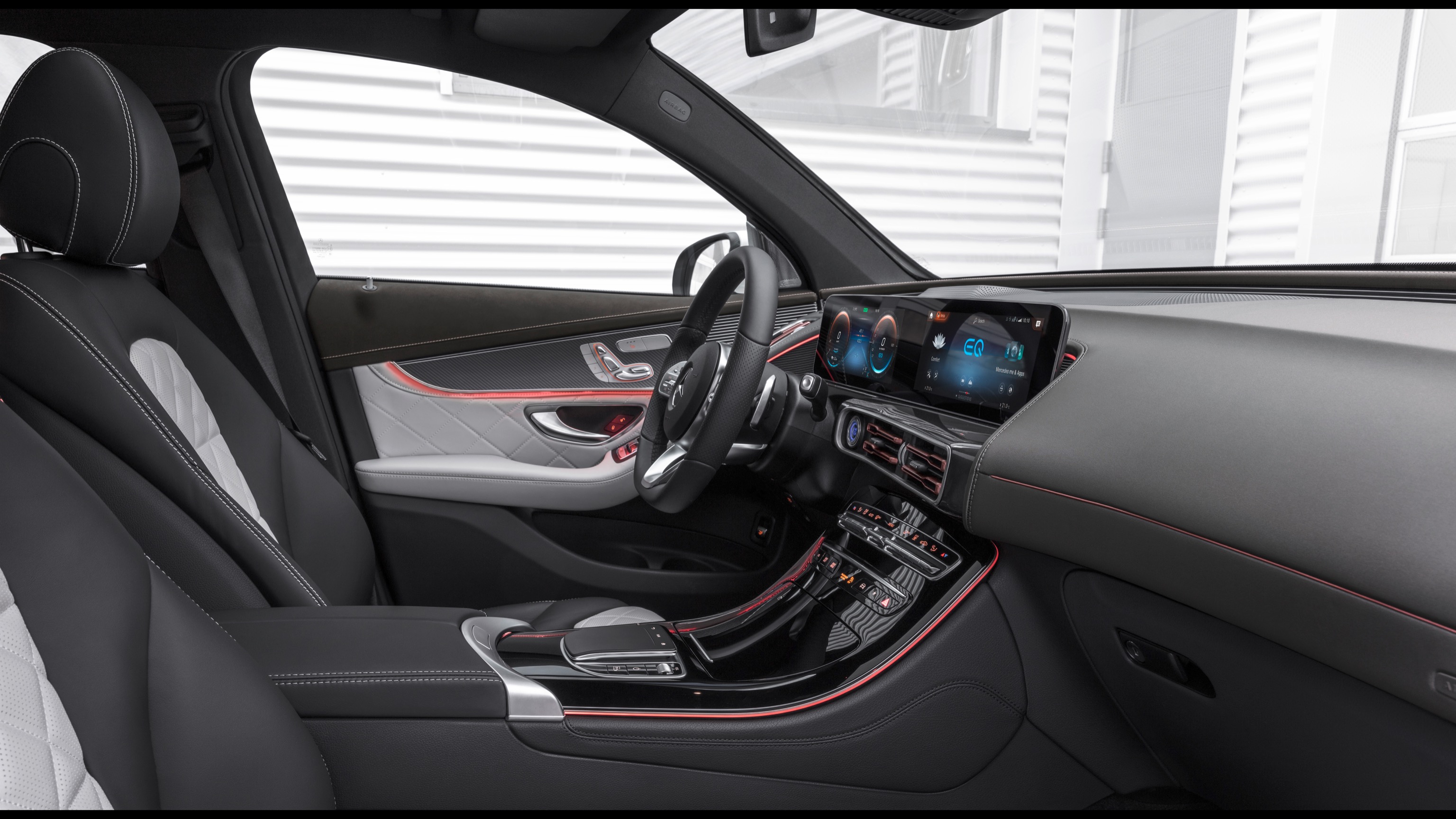 Vehicle Feature Picture