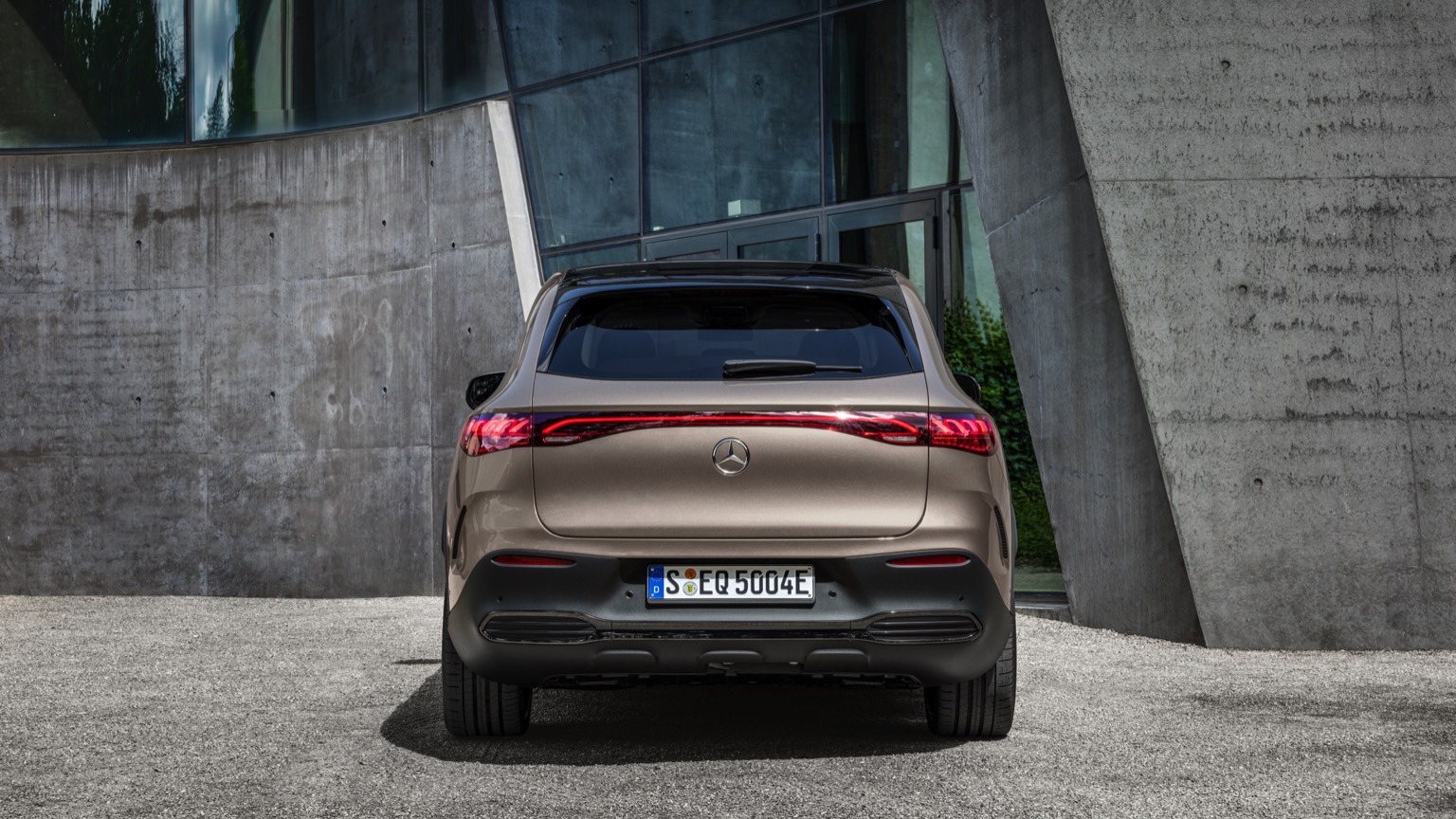 Vehicle Feature Picture