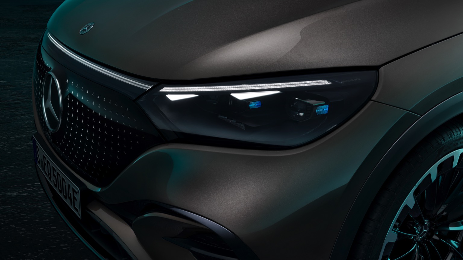 Vehicle Feature Picture