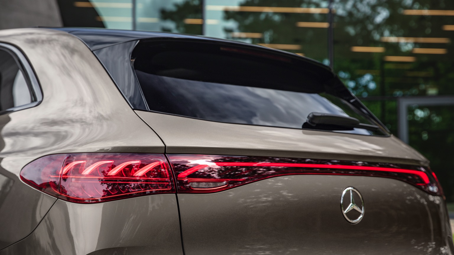 Vehicle Feature Picture