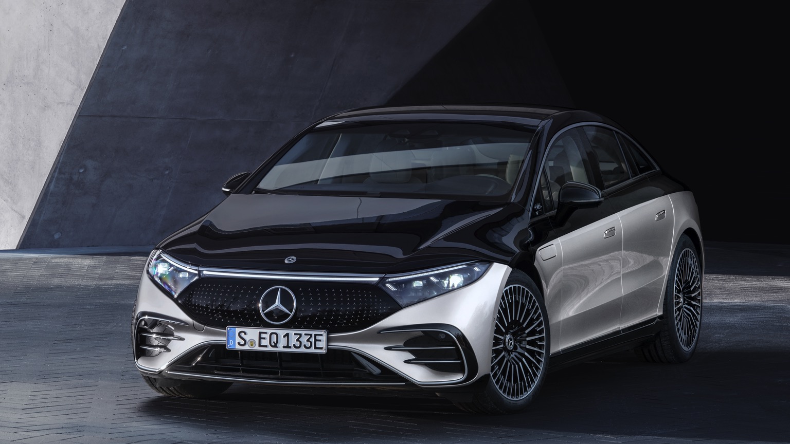 Vehicle Feature Picture